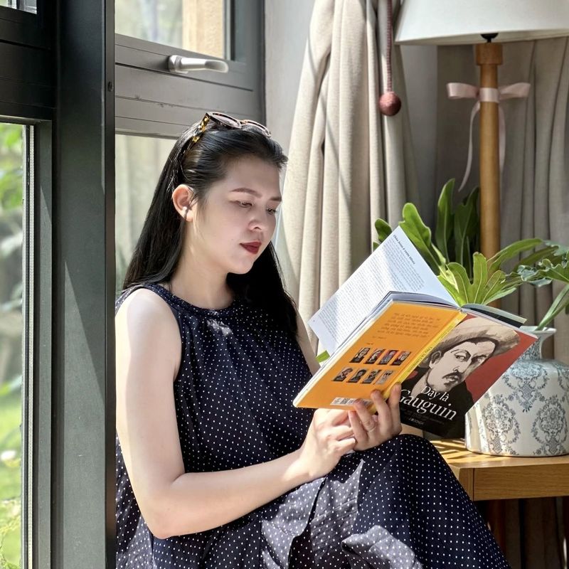 Chân dung Mrs. Lương Thúy, đồng sáng lập và giám đốc thiết kế của MARCH.